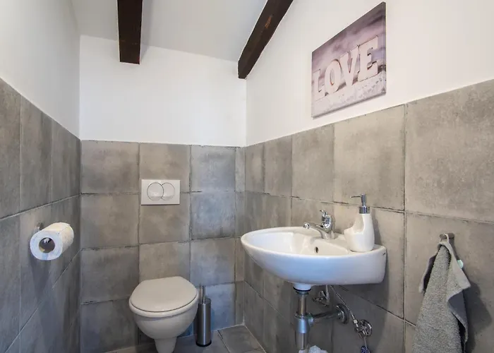 Secluded House With A Swimming Pool Kosljun, Pag - 22238 * Košljun