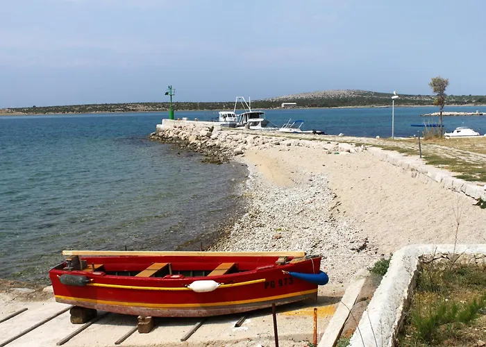 펜션 Secluded House With A Swimming Pool Kosljun, Pag - 22238 Košljun